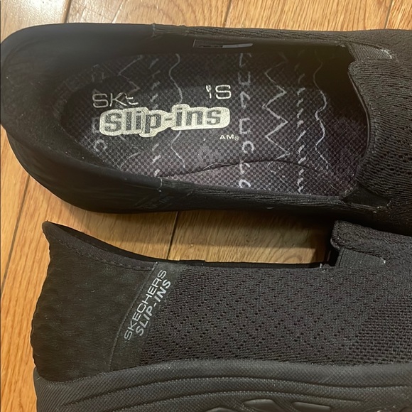 Skechers Women's Black Slip-Ons - Picture 2 of 3